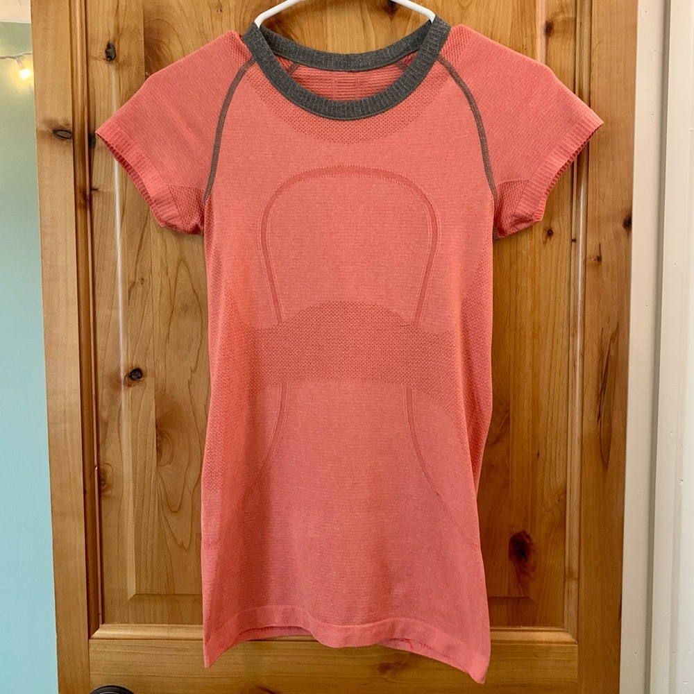 Women’s Lululemon Top